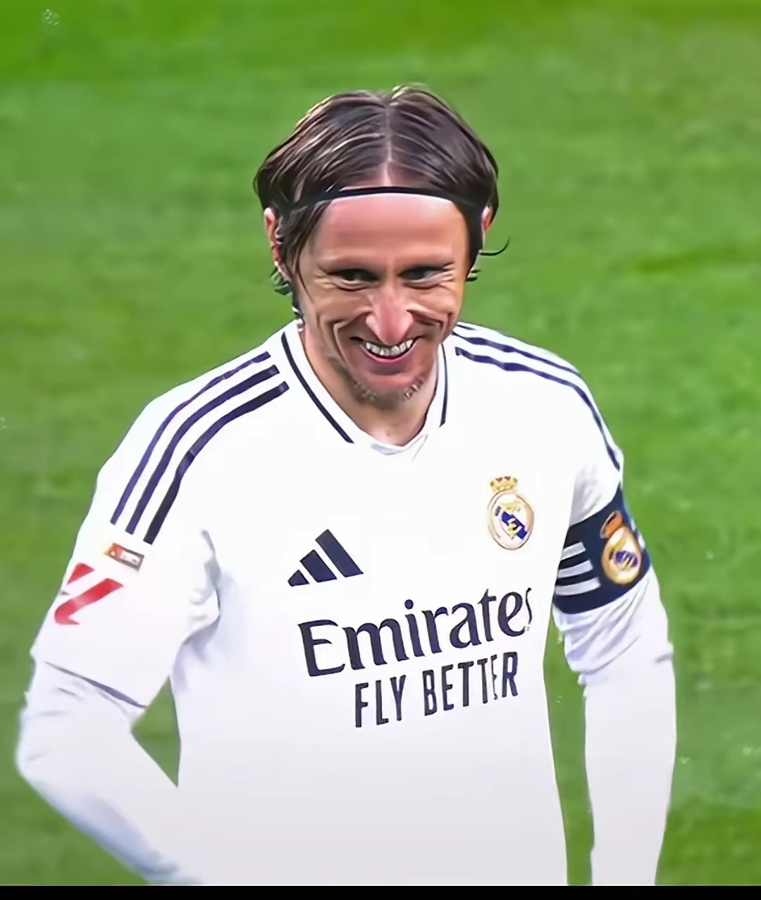 波尔图绝杀AC米兰，莫德里奇补时绝平欧冠