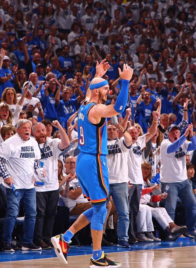 关于法国男篮力克德国男篮，卡鲁索惊艳世界的信息